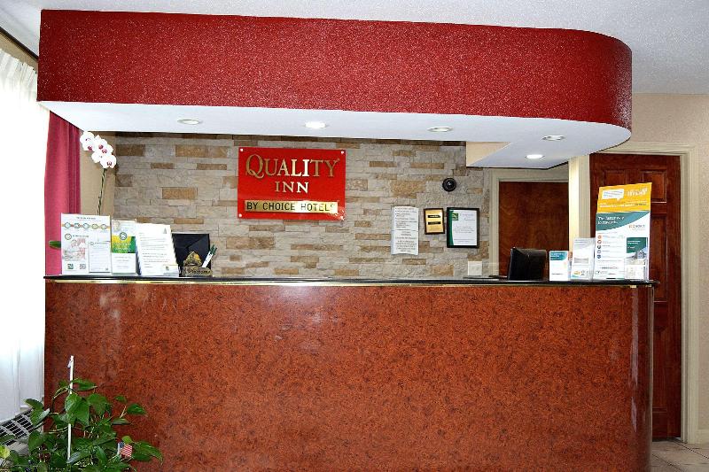 호텔 Quality Inn Raynham  Taunton