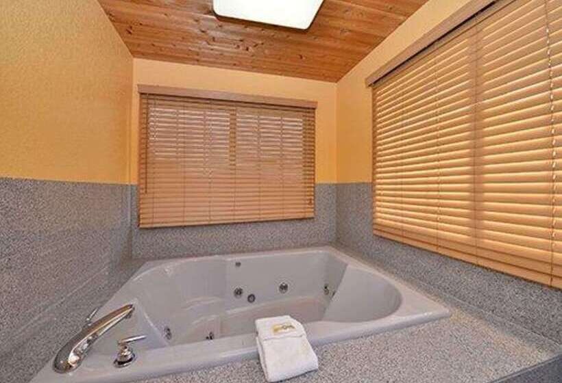 ホテル Quality Inn & Suites Grinnell Near University