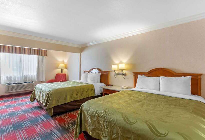فندق Quality Inn & Suites Oceanside Near Camp Pendleton