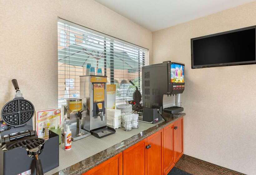 فندق Quality Inn & Suites Oceanside Near Camp Pendleton