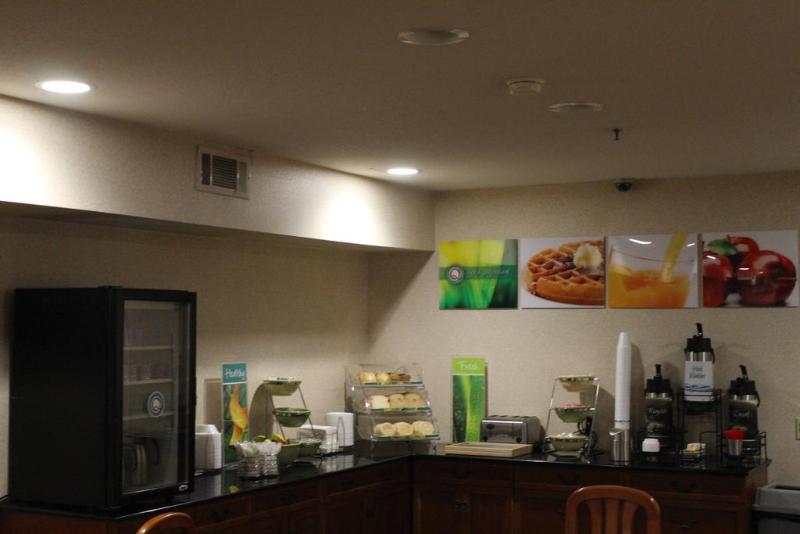 فندق Quality Inn & Suites Oceanside Near Camp Pendleton