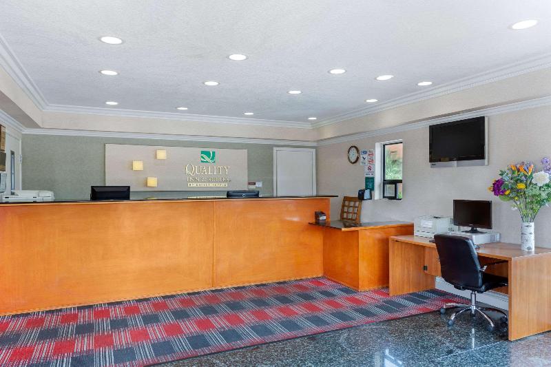 فندق Quality Inn & Suites Oceanside Near Camp Pendleton