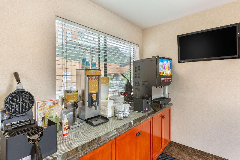 酒店 Quality Inn & Suites Oceanside Near Camp Pendleton