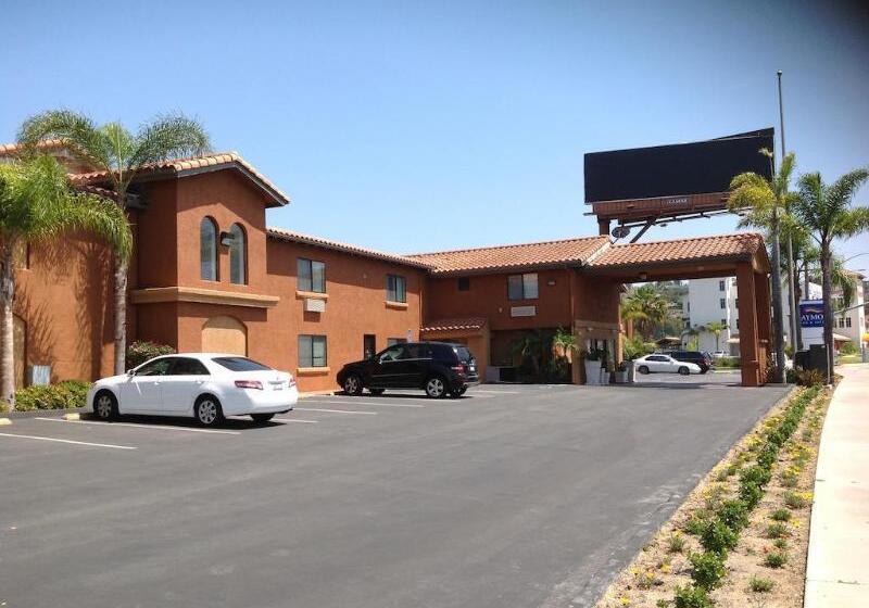 酒店 Quality Inn & Suites Oceanside Near Camp Pendleton