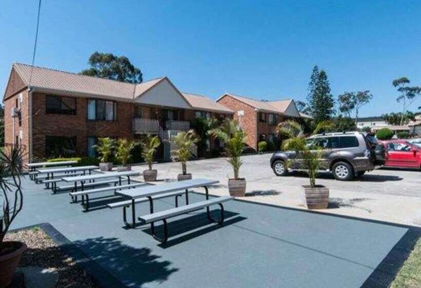 Quality Hotel Robertson Gardens