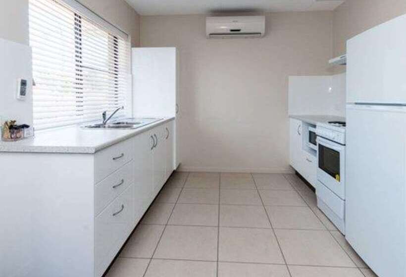 Quality Hotel Robertson Gardens