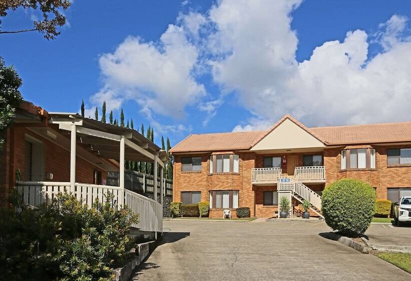 Quality Hotel Robertson Gardens