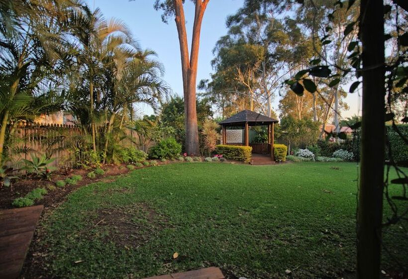 Quality Hotel Robertson Gardens