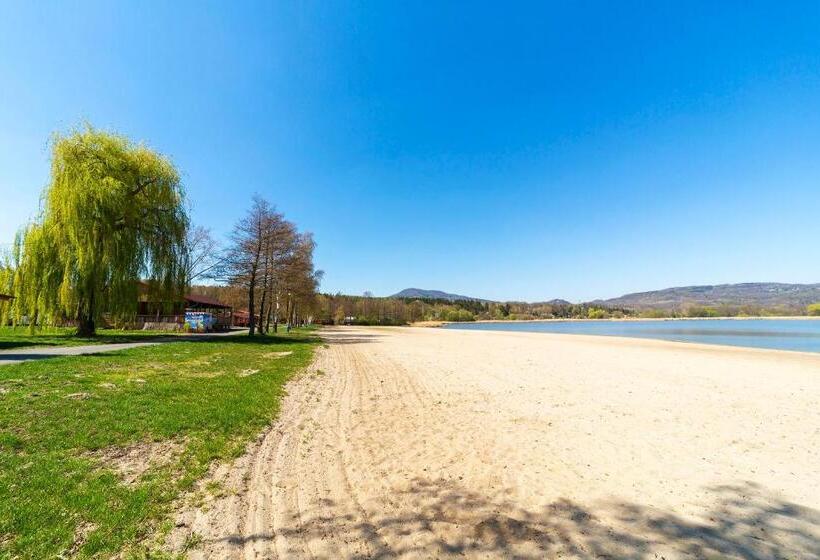 בית מלון כפרי Racek