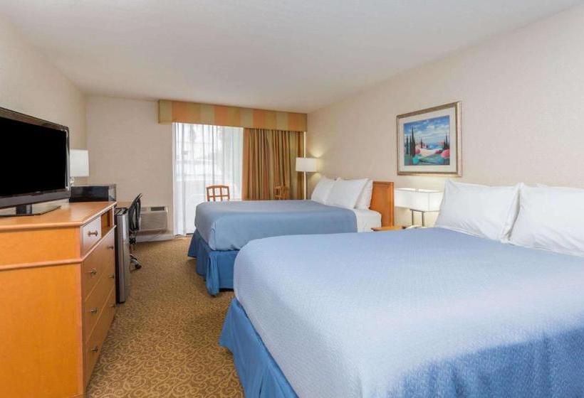 בית מלון כפרי Red Roof Inn Plus+ Neptune Beach  Jacksonville Beach