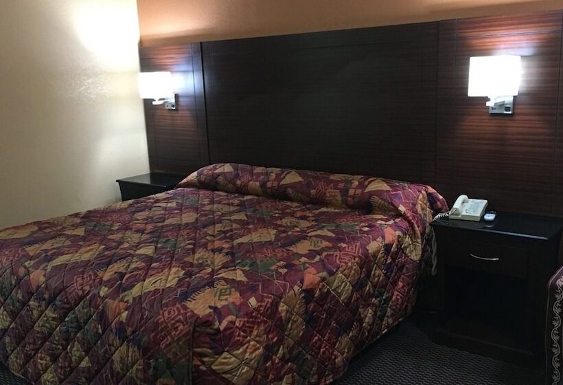 فندق Redwood Inn   White Hall