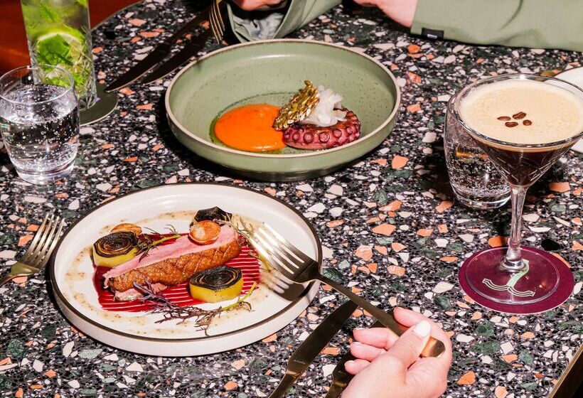 Rendezvous Hotel Melbourne