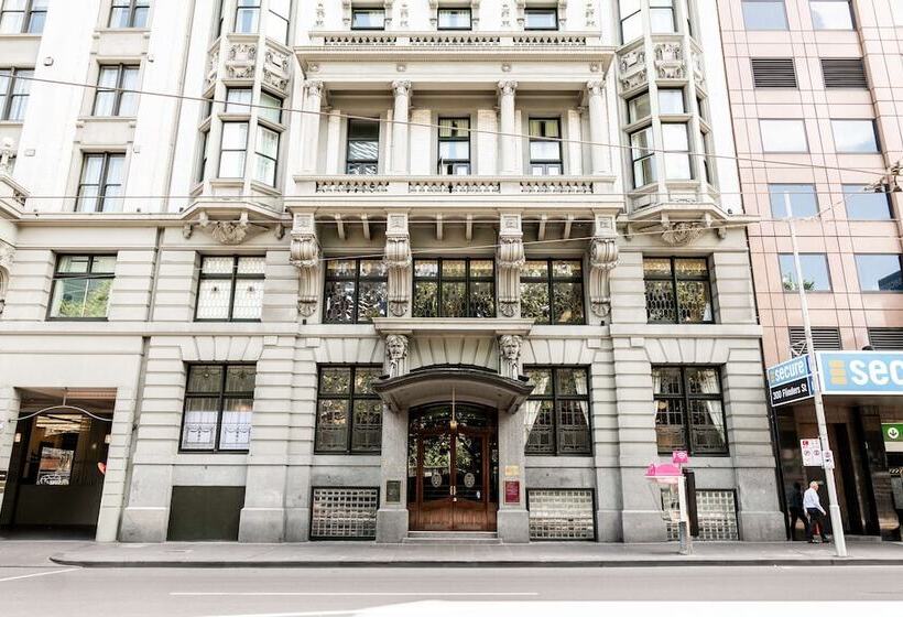 Rendezvous Hotel Melbourne