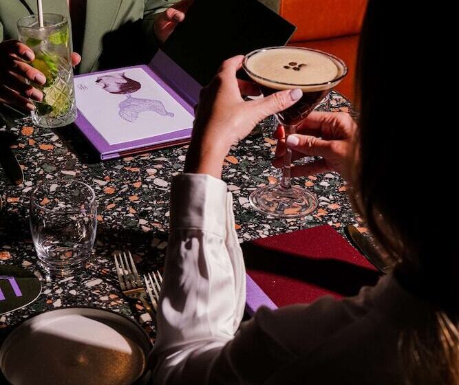 Rendezvous Hotel Melbourne