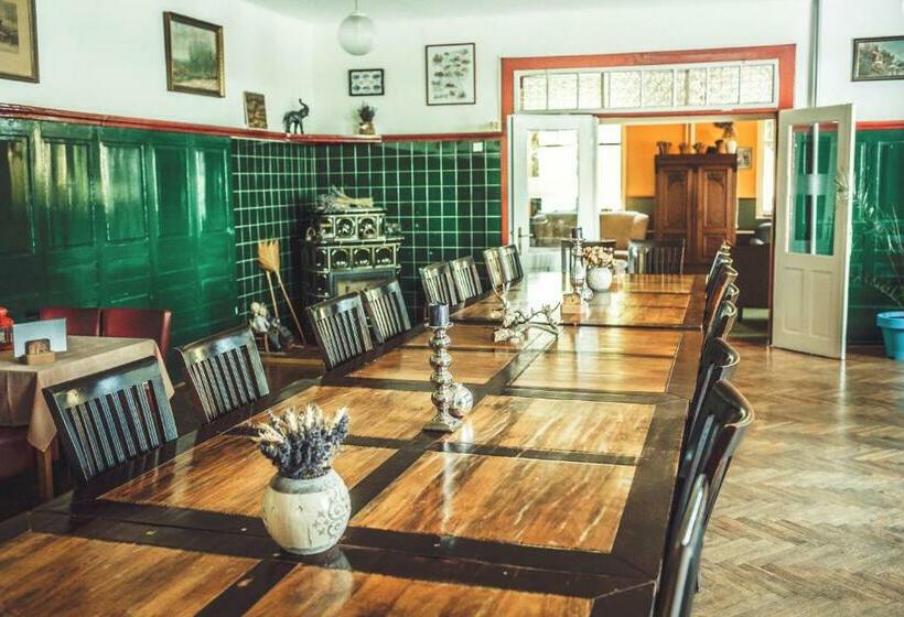 Retro Hotel Pod Zvičinou