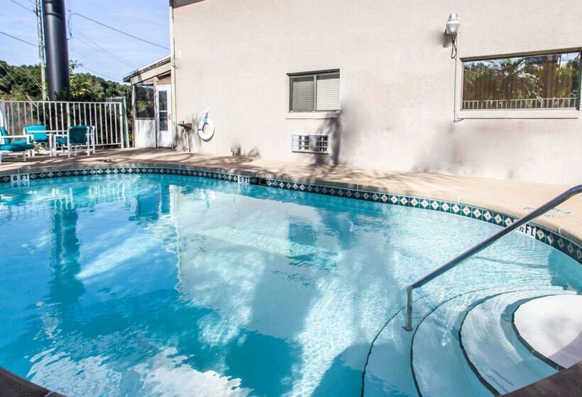 فندق Rodeway Inn