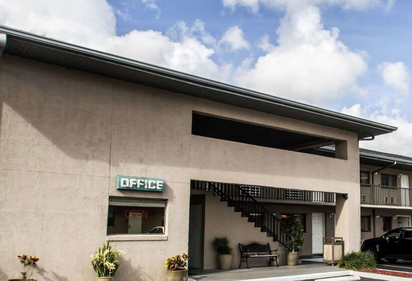 فندق Rodeway Inn