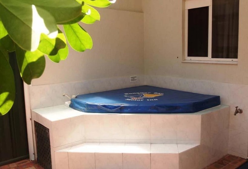 호텔 Runaway Bay Motor Inn