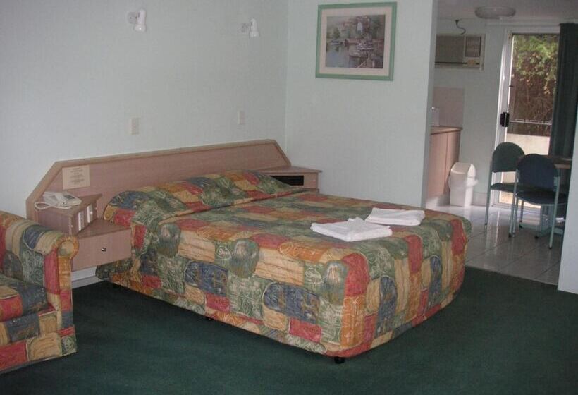 호텔 Runaway Bay Motor Inn