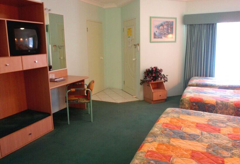 호텔 Runaway Bay Motor Inn