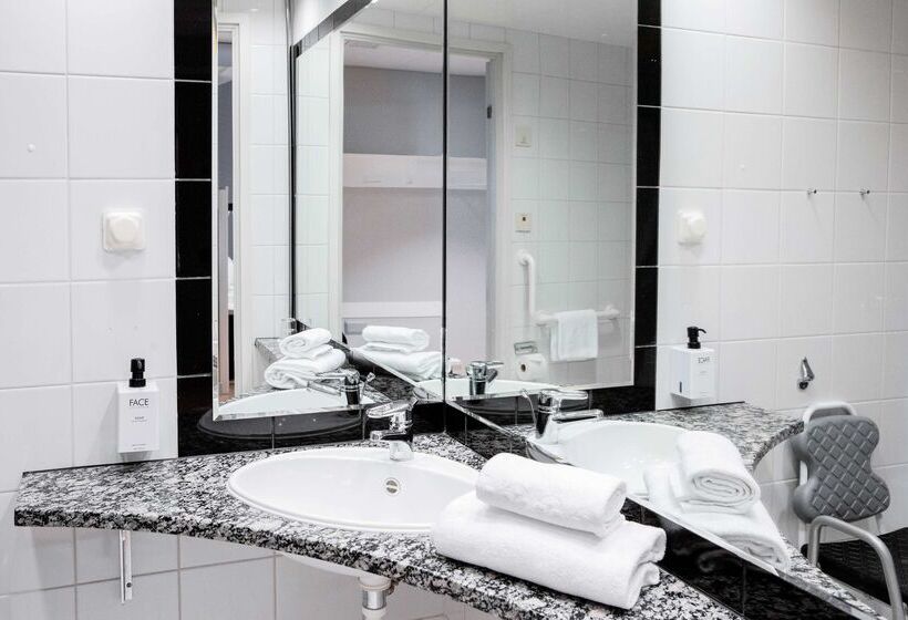 فندق Scandic Helsinki Aviapolis