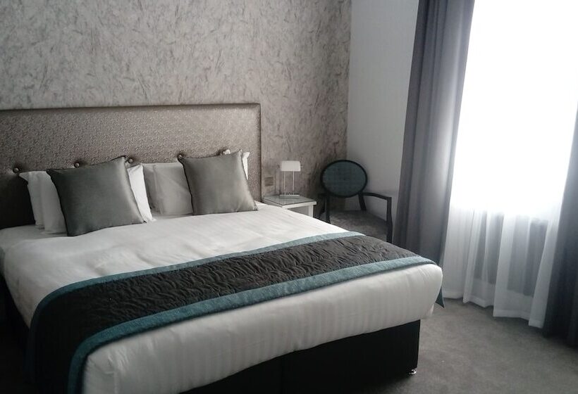 Отель Shrigley Hall