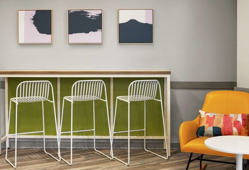 هتل Spark By Hilton Mystic Groton