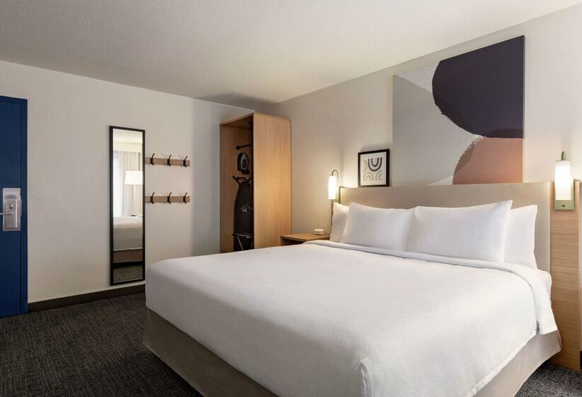 هتل Spark By Hilton Mystic Groton