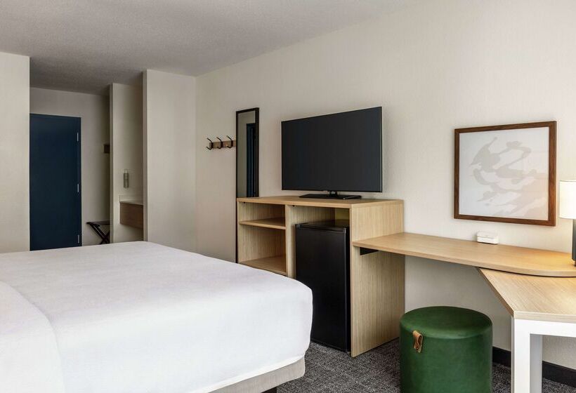 هتل Spark By Hilton Mystic Groton