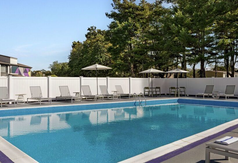 هتل Spark By Hilton Mystic Groton