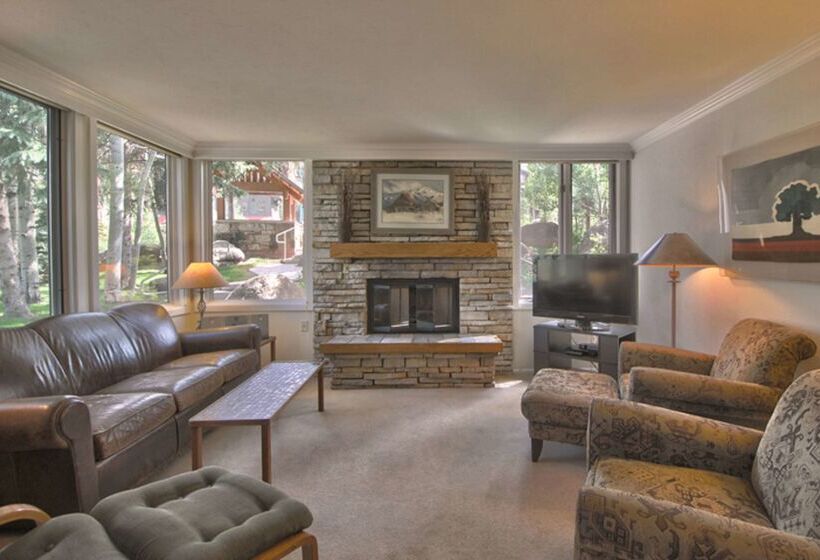 Отель Tamarack Townhomes Coraltree Residence Collection