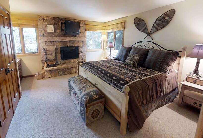 Отель Tamarack Townhomes Coraltree Residence Collection