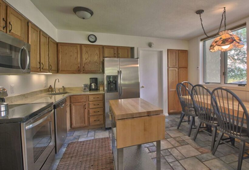 Отель Tamarack Townhomes Coraltree Residence Collection