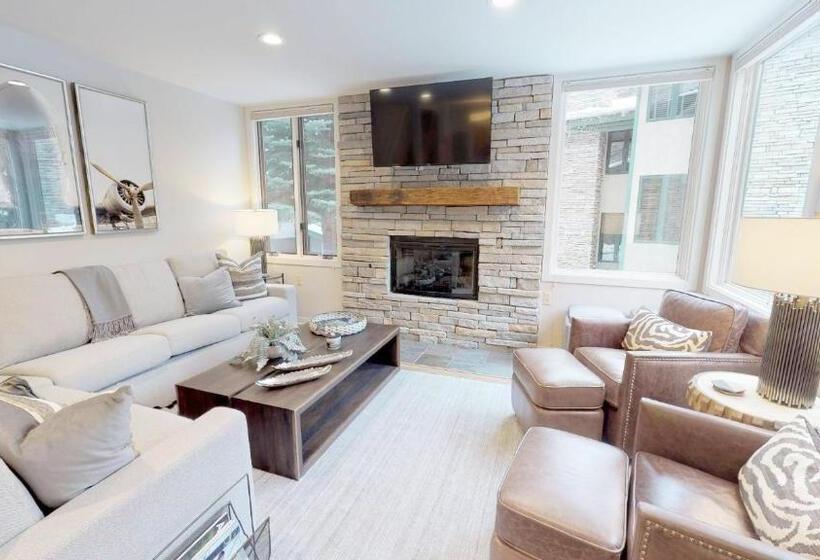 هتل Tamarack Townhomes   Coraltree Residence Collection