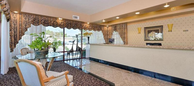 Отель Tarzana Inn