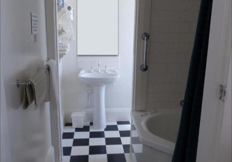 هتل The Lodge On Elizabeth Boutique