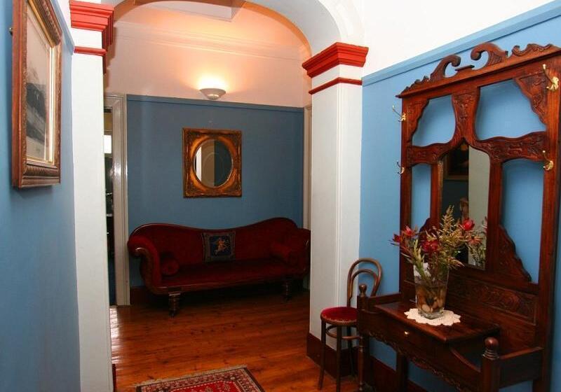 هتل The Lodge On Elizabeth Boutique