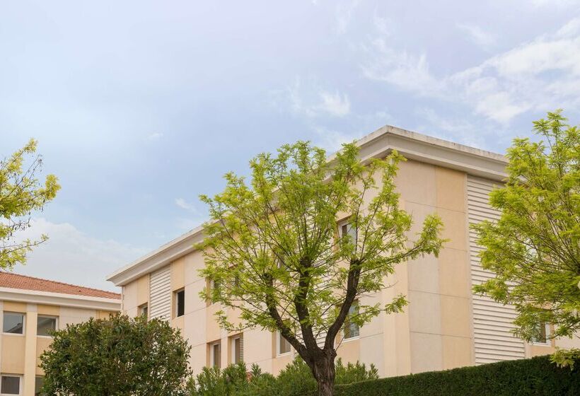 酒店 The Originals City, Hôtel La Belle étape, Brignoles