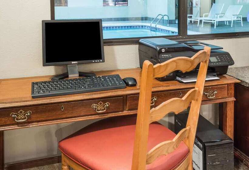 فندق Travelodge By Wyndham Longmont