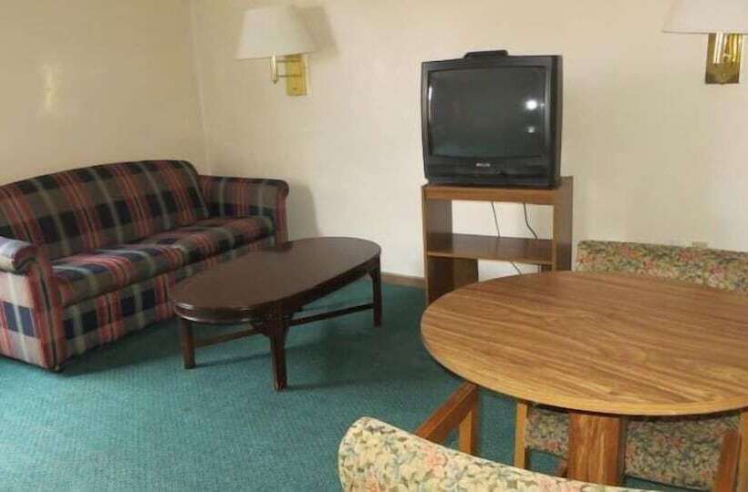 فندق Travelodge By Wyndham Longmont