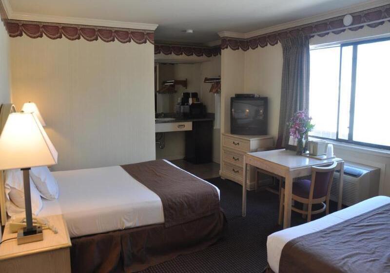 בית מלון כפרי San Francisco Inn