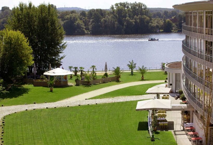 ホテル Vienna House By Wyndham Havelufer Potsdam