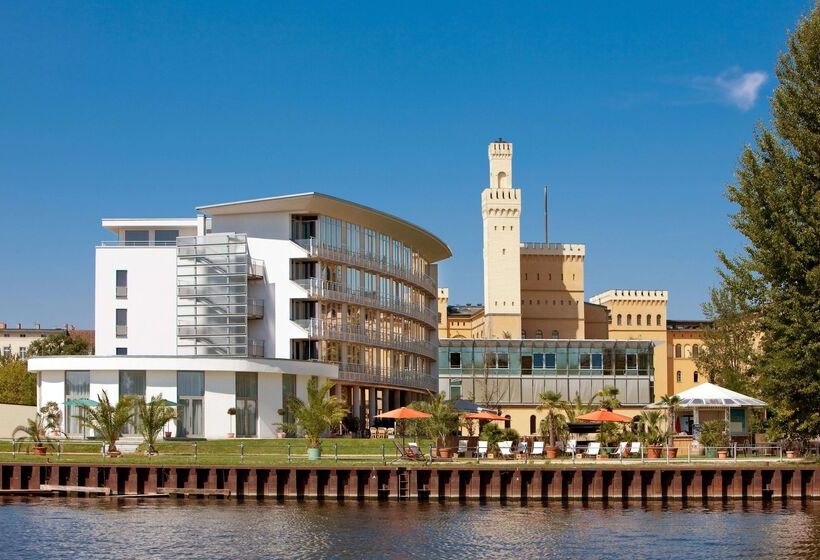 ホテル Vienna House By Wyndham Havelufer Potsdam