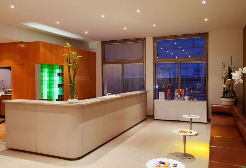 ホテル Vienna House By Wyndham Havelufer Potsdam