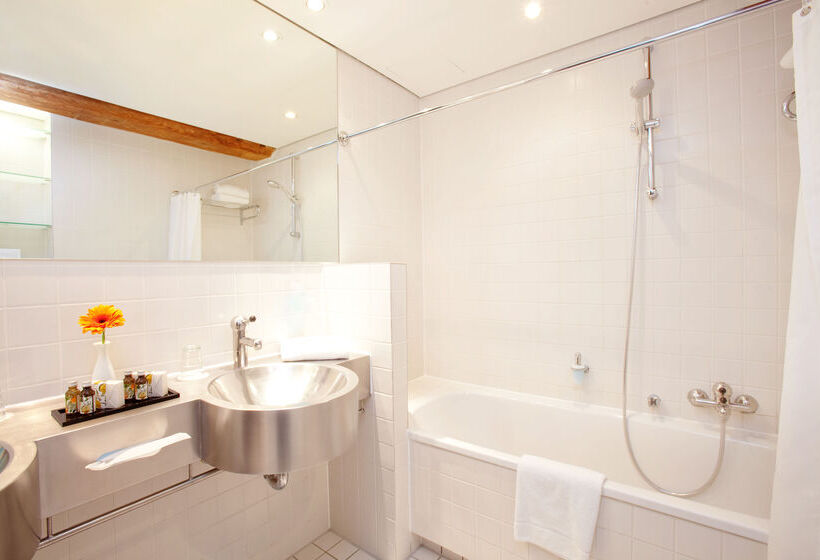 ホテル Vienna House By Wyndham Havelufer Potsdam