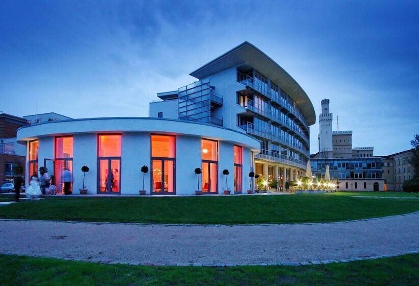 هتل Vienna House By Wyndham Havelufer Potsdam