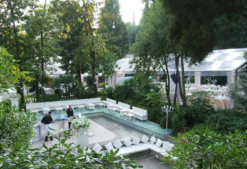 ホテル Villa Fiordaliso