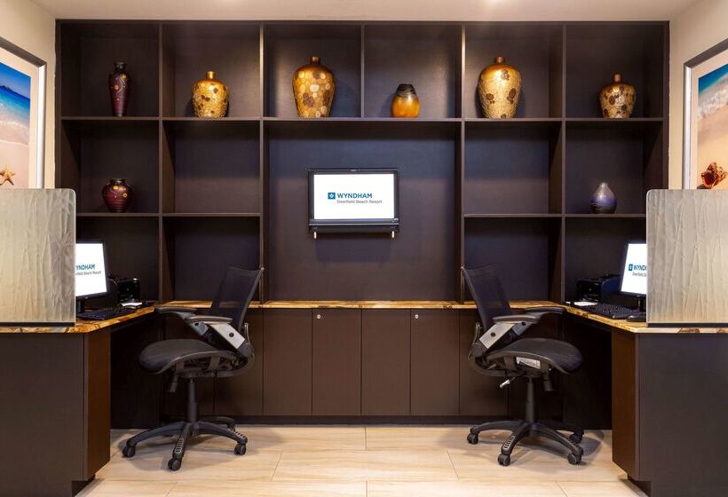 فندق Wyndham Deerfield Beach Resort