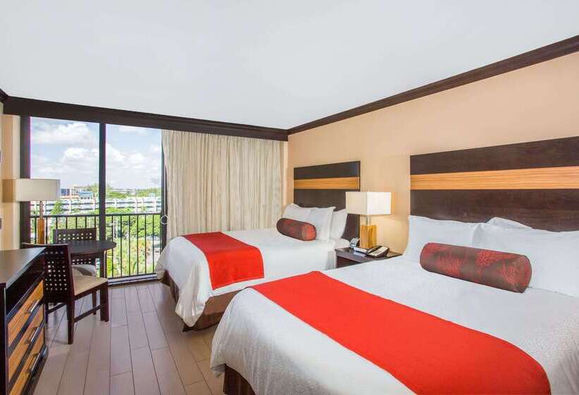 فندق Wyndham Deerfield Beach Resort