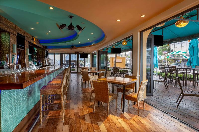 בית מלון כפרי Wyndham Deerfield Beach Resort